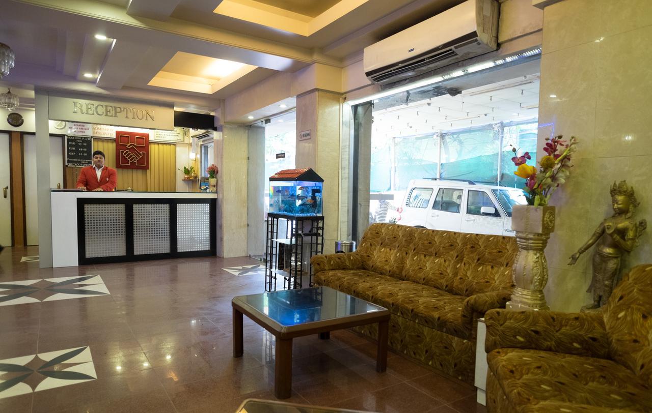 Oyo Flagship 561 Host Inn Bombay Eksteriør billede