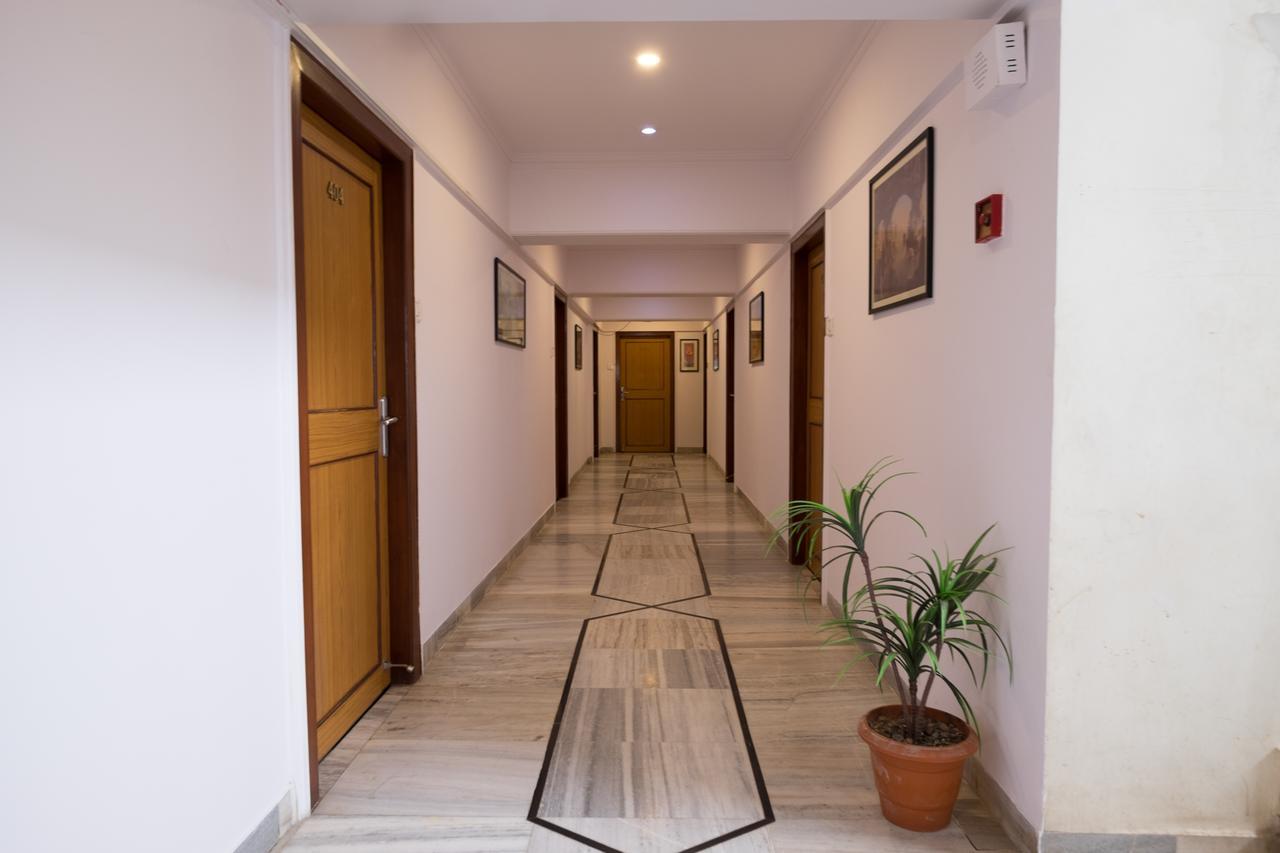 Oyo Flagship 561 Host Inn Bombay Eksteriør billede