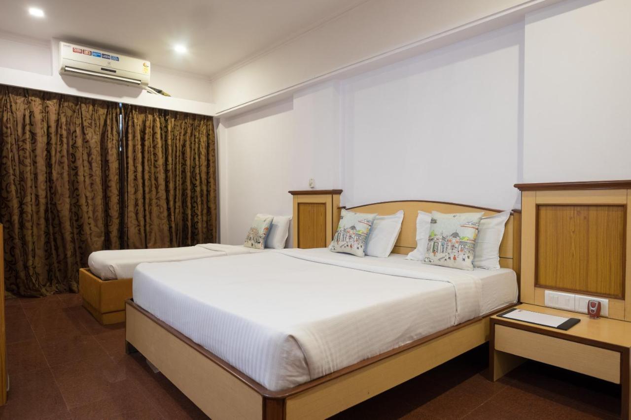 Oyo Flagship 561 Host Inn Bombay Eksteriør billede
